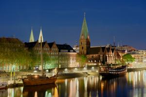 Bremen Hafen bei Nacht #IG 6588