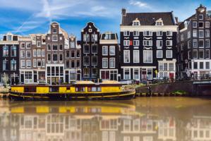 La vieille Amsterdam #IG 9244 La vieille Amsterdam #IG 9244